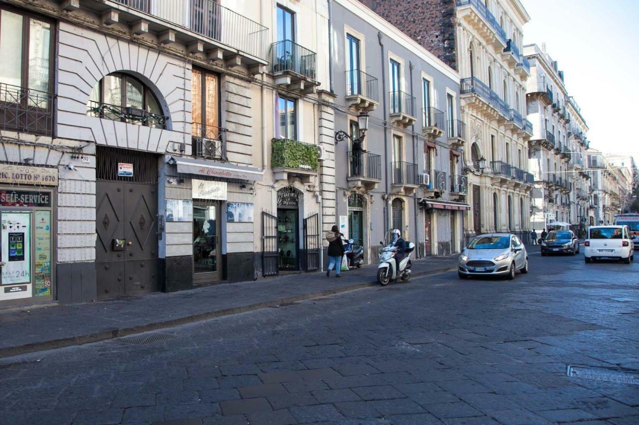 Central Home Catania By Sicily In Home Exterior photo